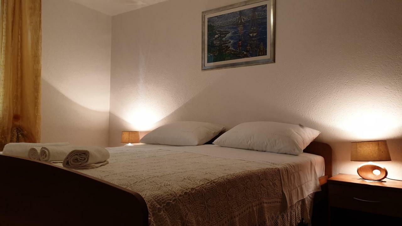 Apartman Biserka Pitve Exterior photo