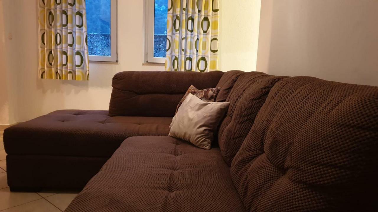 Apartman Biserka Pitve Exterior photo